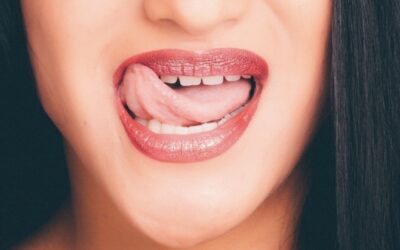 What are the benefits of tongue scraping?